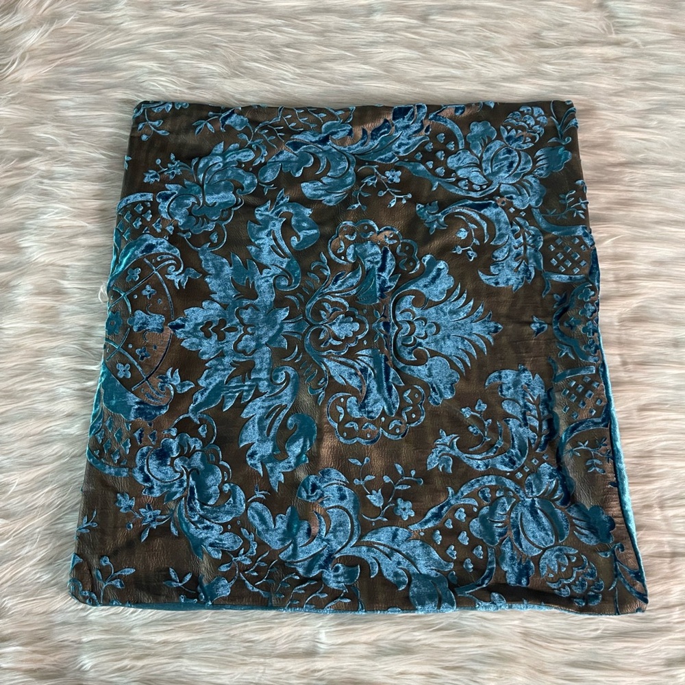 Z Galleries Velvet Printed Throw Pillow Case in Teal with Brown